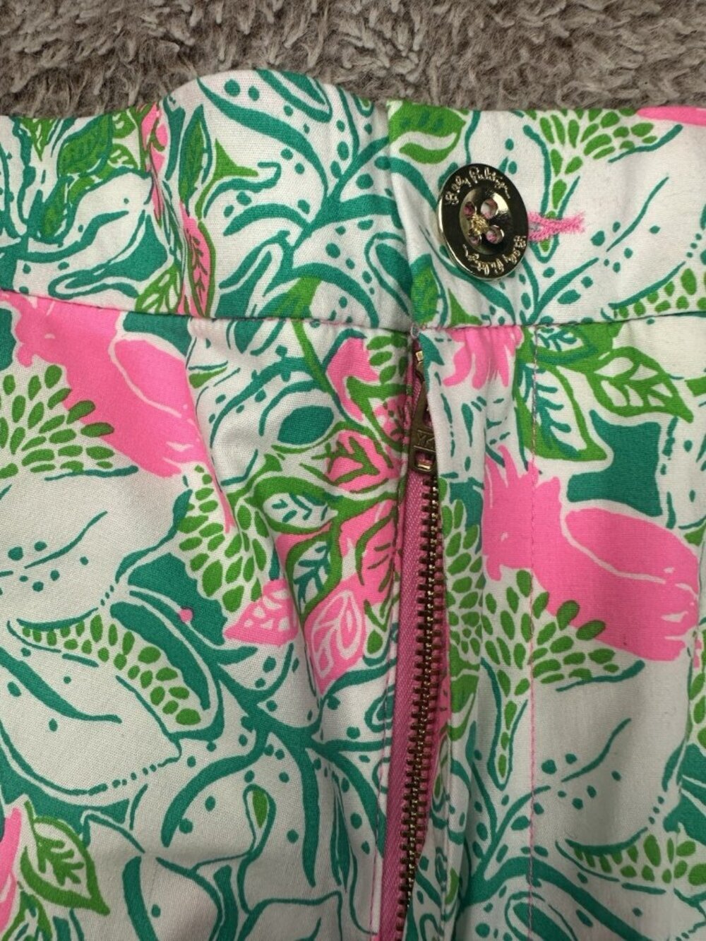 LillyPulitzer Gretchen 5” High-Rise Shorts Botanical Green Just Wing It Size 10 - Picture 10 of 16